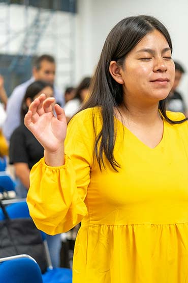 Yeshurunte Daivathepol